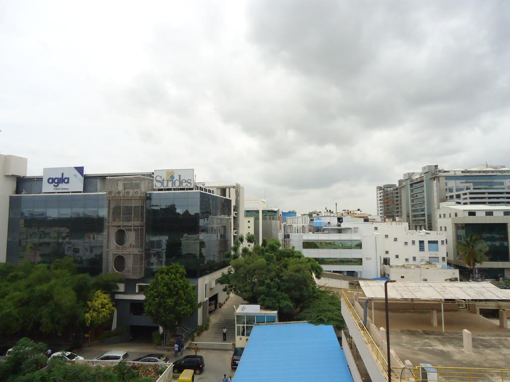 Hotel Sri Sai Comforts Bengalúr Exteriér fotografie