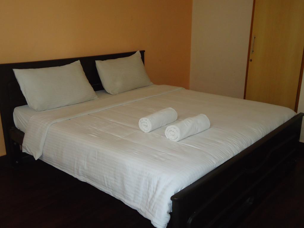 Hotel Sri Sai Comforts Bengalúr Pokoj fotografie